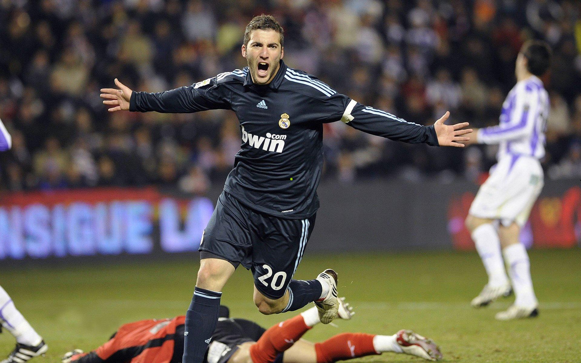 法甲颠覆格局!朗斯以9000万欧元身价登顶 欧冠冠军巴黎暂居次席